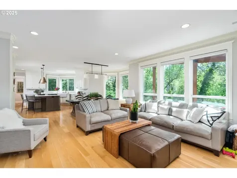 3207 NW Pennington Place Portland OR 97229