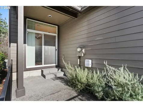 798 NE 72nd Avenue Hillsboro OR 97124