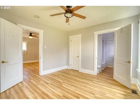 1206 E 9th Street The Dalles OR 97058