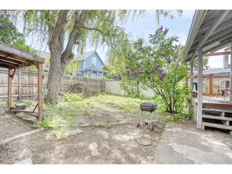 1206 E 9th Street The Dalles OR 97058