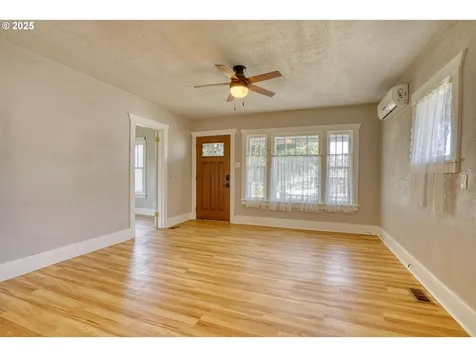 1206 E 9th Street The Dalles OR 97058