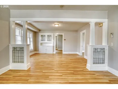 1206 E 9th Street The Dalles OR 97058