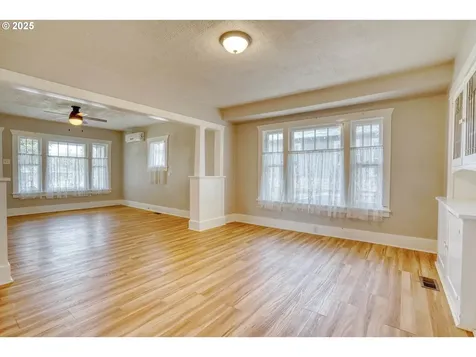 1206 E 9th Street The Dalles OR 97058