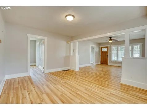 1206 E 9th Street The Dalles OR 97058