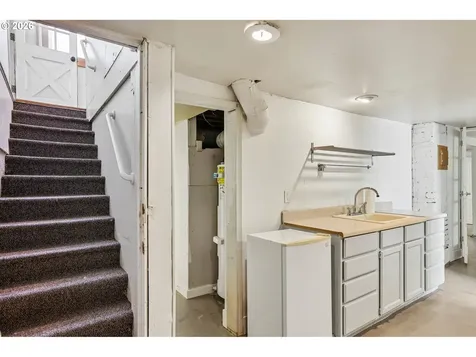 5325 N Montana Avenue Portland OR 97217