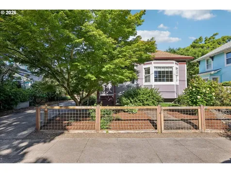 5325 N Montana Avenue Portland OR 97217