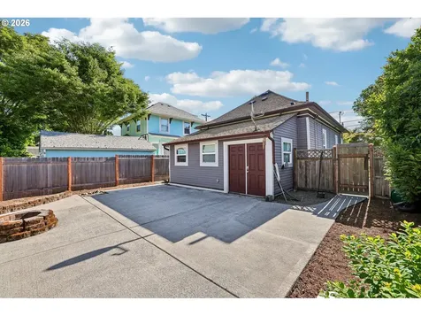 5325 N Montana Avenue Portland OR 97217