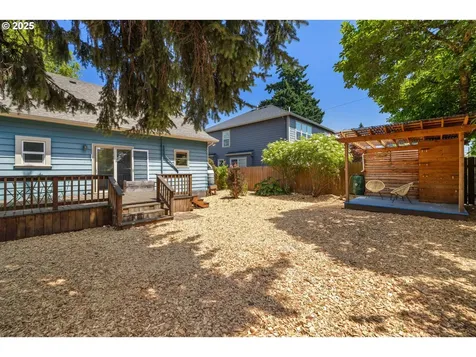 5118 SE Gladstone Street Portland OR 97206
