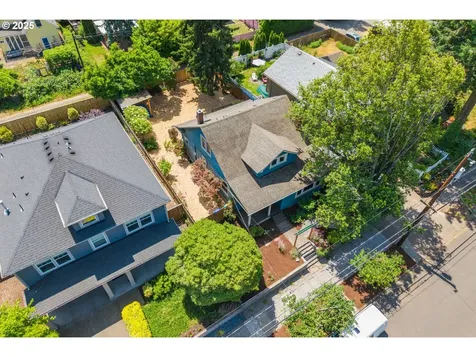 5118 SE Gladstone Street Portland OR 97206