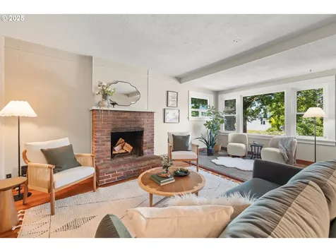 5118 SE Gladstone Street Portland OR 97206