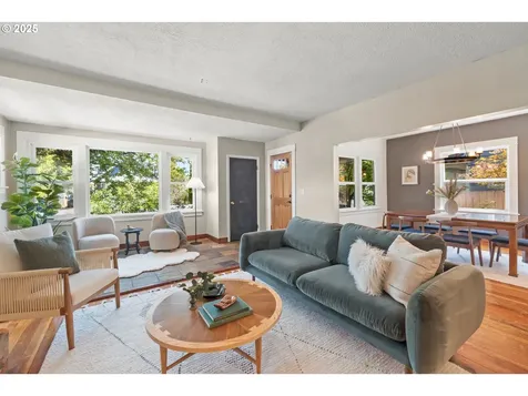 5118 SE Gladstone Street Portland OR 97206