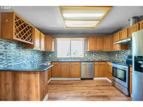 10508 NE Skidmore Street Portland OR 97220