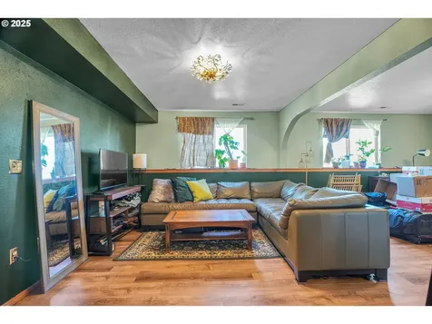 10508 NE Skidmore Street Portland OR 97220