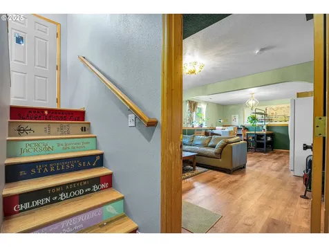 10508 NE Skidmore Street Portland OR 97220