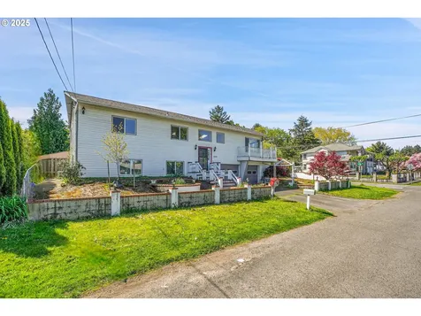 10508 NE Skidmore Street Portland OR 97220