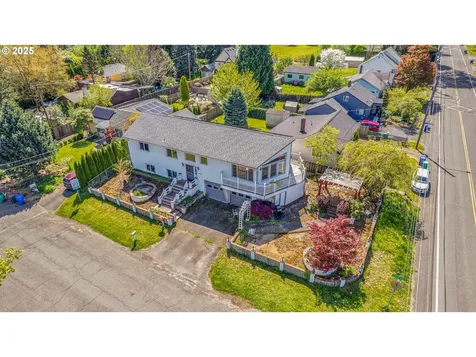 10508 NE Skidmore Street Portland OR 97220