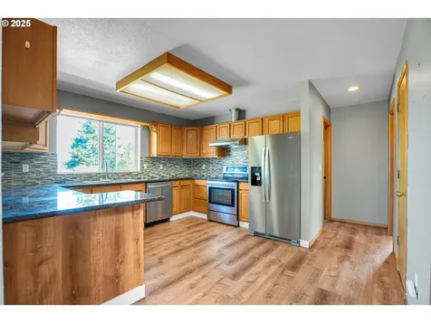 10508 NE Skidmore Street Portland OR 97220