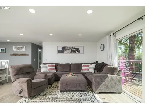 35443 Wiley Lane Astoria OR 97103