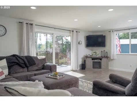 35443 Wiley Lane Astoria OR 97103