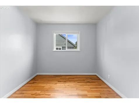 7413 SE Pine Street Portland OR 97215