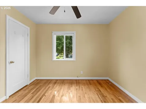 7413 SE Pine Street Portland OR 97215