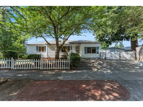 7413 SE Pine Street Portland OR 97215