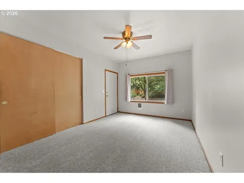 7413 SE Pine Street Portland OR 97215