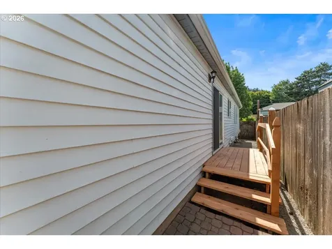 7413 SE Pine Street Portland OR 97215