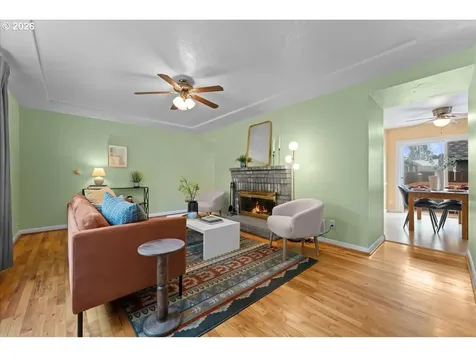 7413 SE Pine Street Portland OR 97215