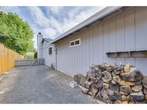 11705 SW Wilkens Lane Beaverton OR 97008