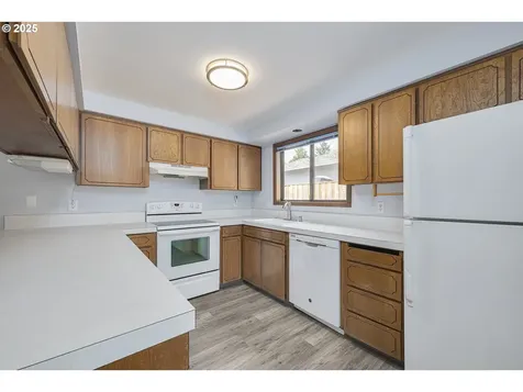11705 SW Wilkens Lane Beaverton OR 97008