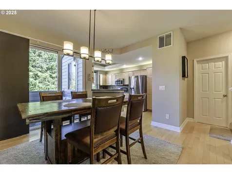 1613 NE Ashberry Drive Hillsboro OR 97124