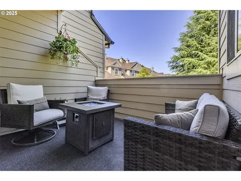 1613 NE Ashberry Drive Hillsboro OR 97124