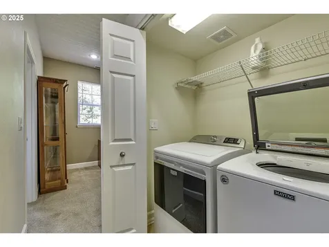 1613 NE Ashberry Drive Hillsboro OR 97124
