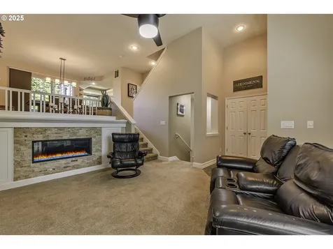 1613 NE Ashberry Drive Hillsboro OR 97124