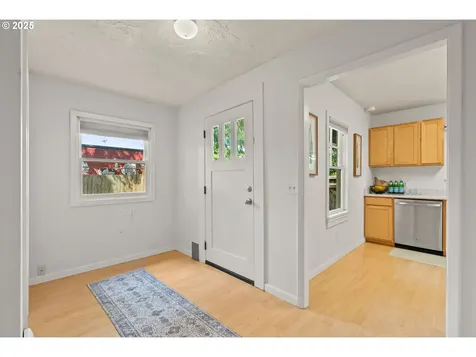 5433 NE 31st Avenue Portland OR 97211