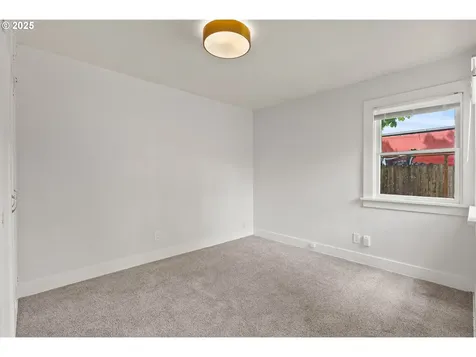 5433 NE 31st Avenue Portland OR 97211