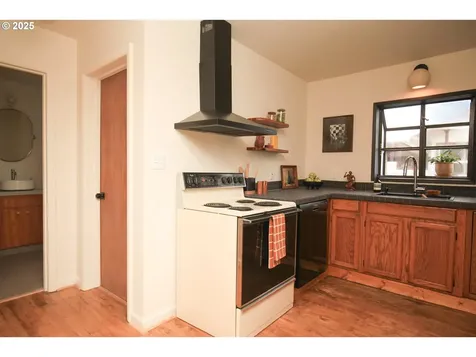 7524 NE Morris Street Portland OR 97213