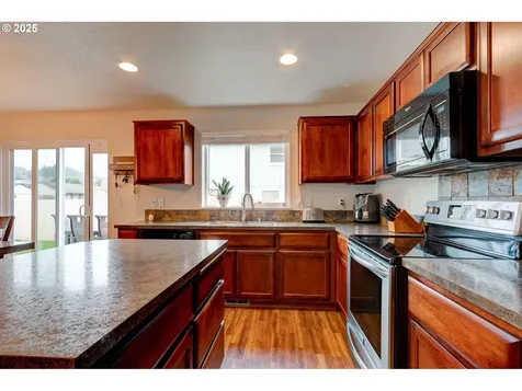 101 Leif Drive Kelso WA 98626