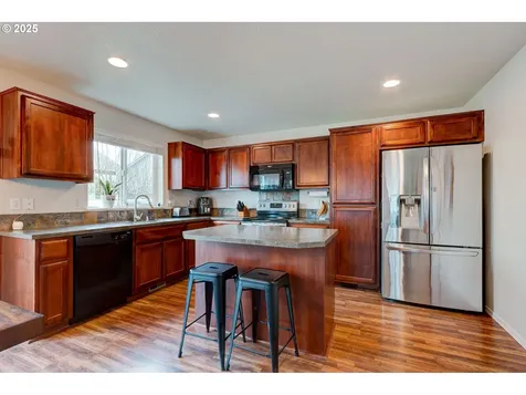 101 Leif Drive Kelso WA 98626
