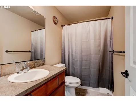 101 Leif Drive Kelso WA 98626