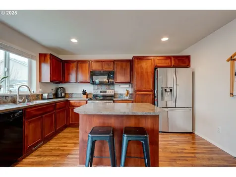 101 Leif Drive Kelso WA 98626