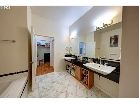 3990 Abbey Lane Astoria OR 97103