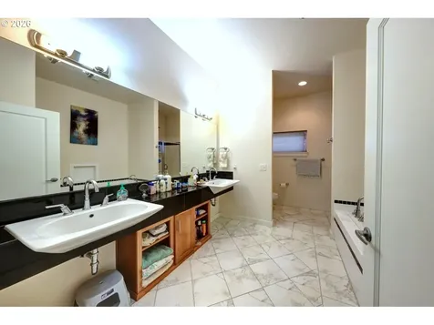 3990 Abbey Lane Astoria OR 97103