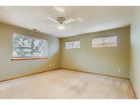 1744 N 10th Street Washougal WA 98671
