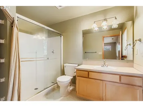 1744 N 10th Street Washougal WA 98671