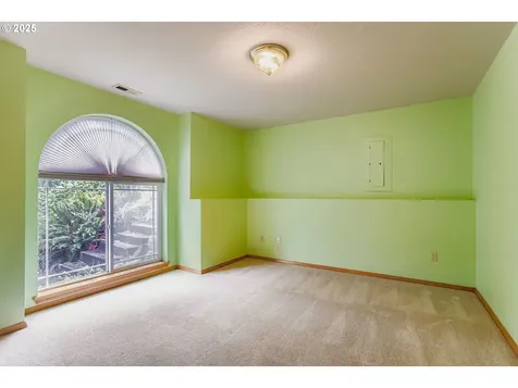 1744 N 10th Street Washougal WA 98671