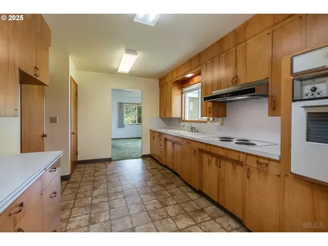 33872 Berg Road Warren OR 97053