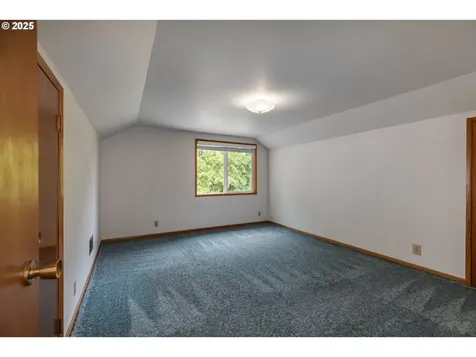 33872 Berg Road Warren OR 97053
