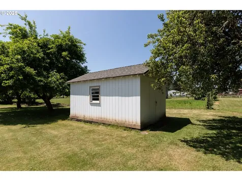 33872 Berg Road Warren OR 97053
